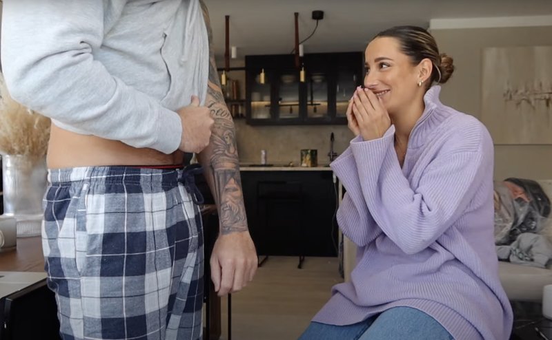 Antonija Mandir i chock efter Oliver Hunts nya tatuering Antonija Mandir i chock efter Oliver Hunts nya tatuering